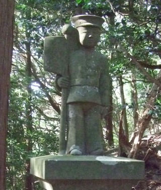 浅間神社 兵隊の石像